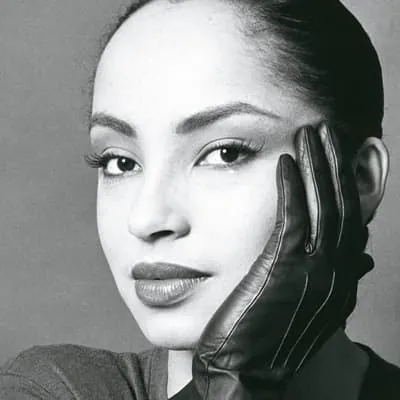 Exclusively Sade logo